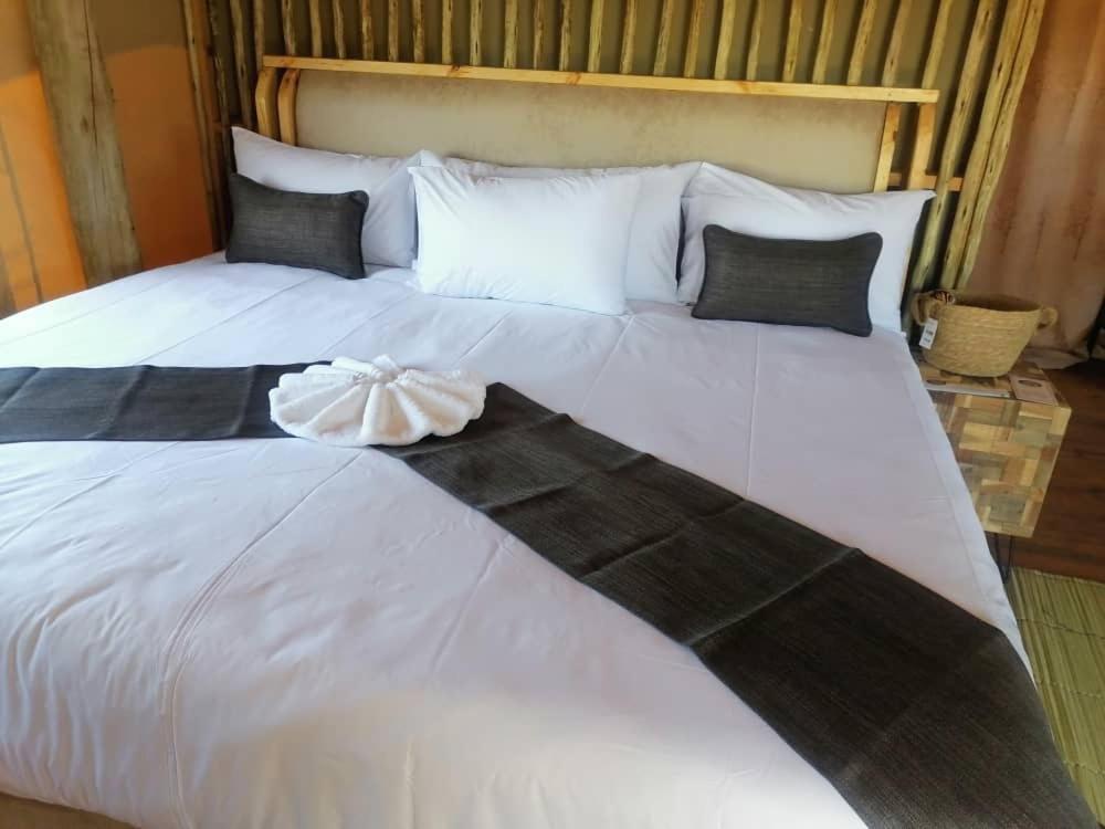 Xhabe Safari Lodge Chobe Muchenje Экстерьер фото
